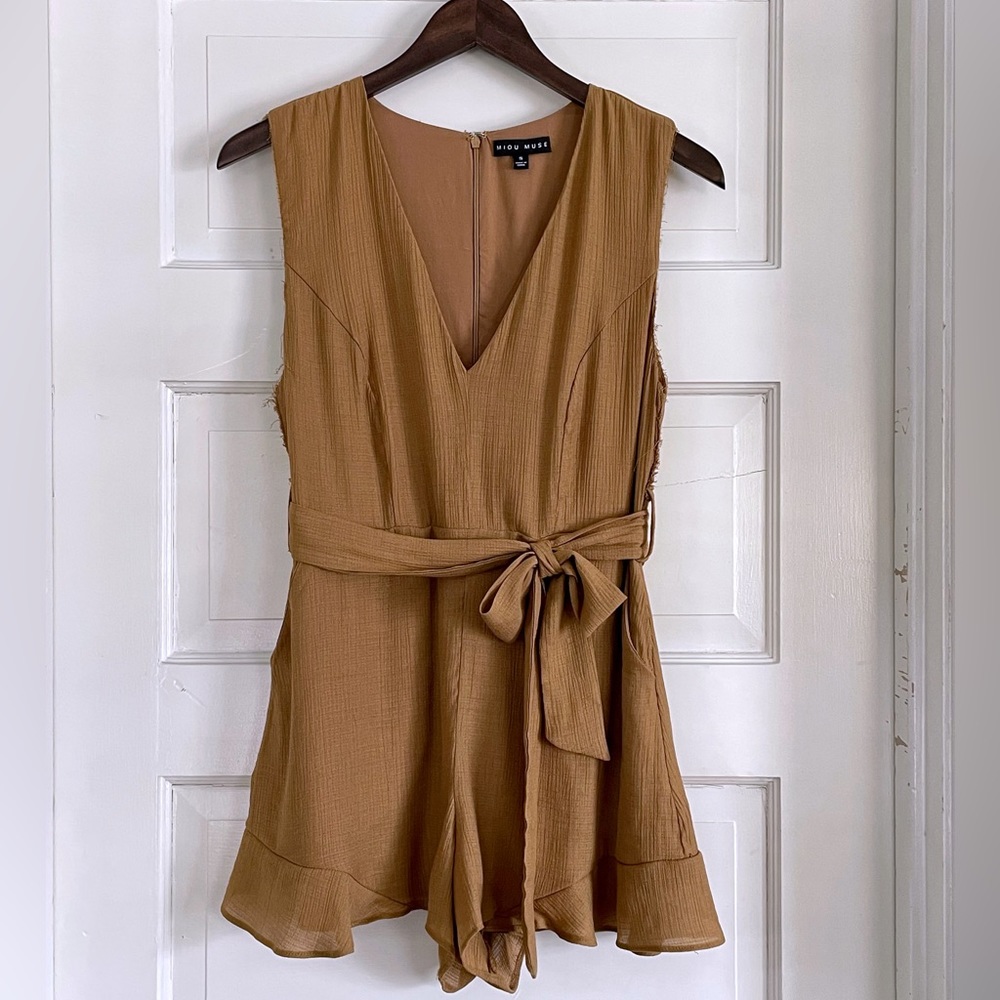 Sleeveless Plunging V-Neck Mini Romper with Pockets